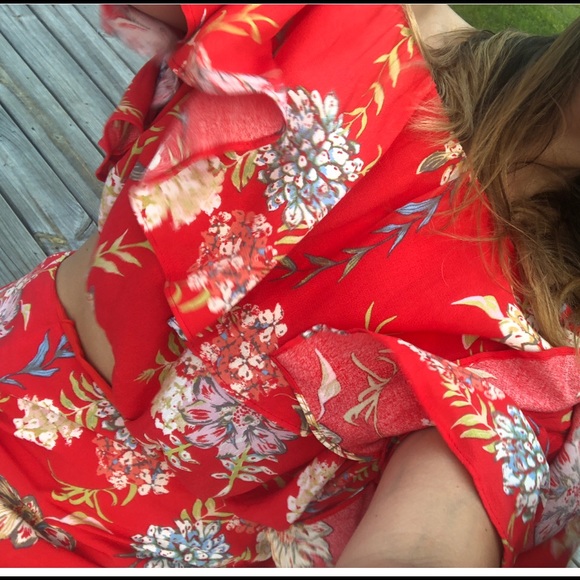 The Room Matching Skirt Set - Picture 2 of 7